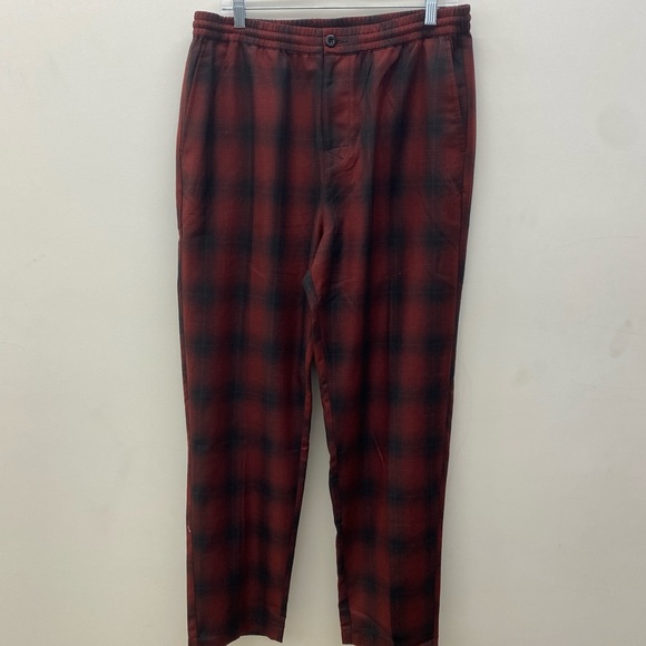 Stussy casual Sweatpants. Almost new. Size large.